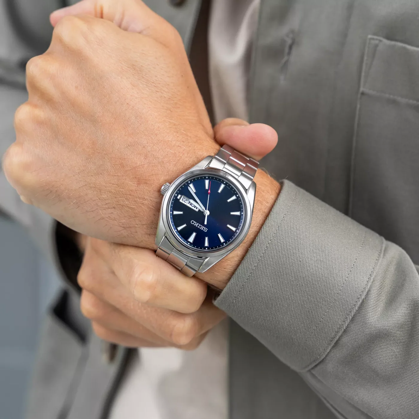 SEIKO CLASSIC TITANIUM SUR341P1 - Image 14