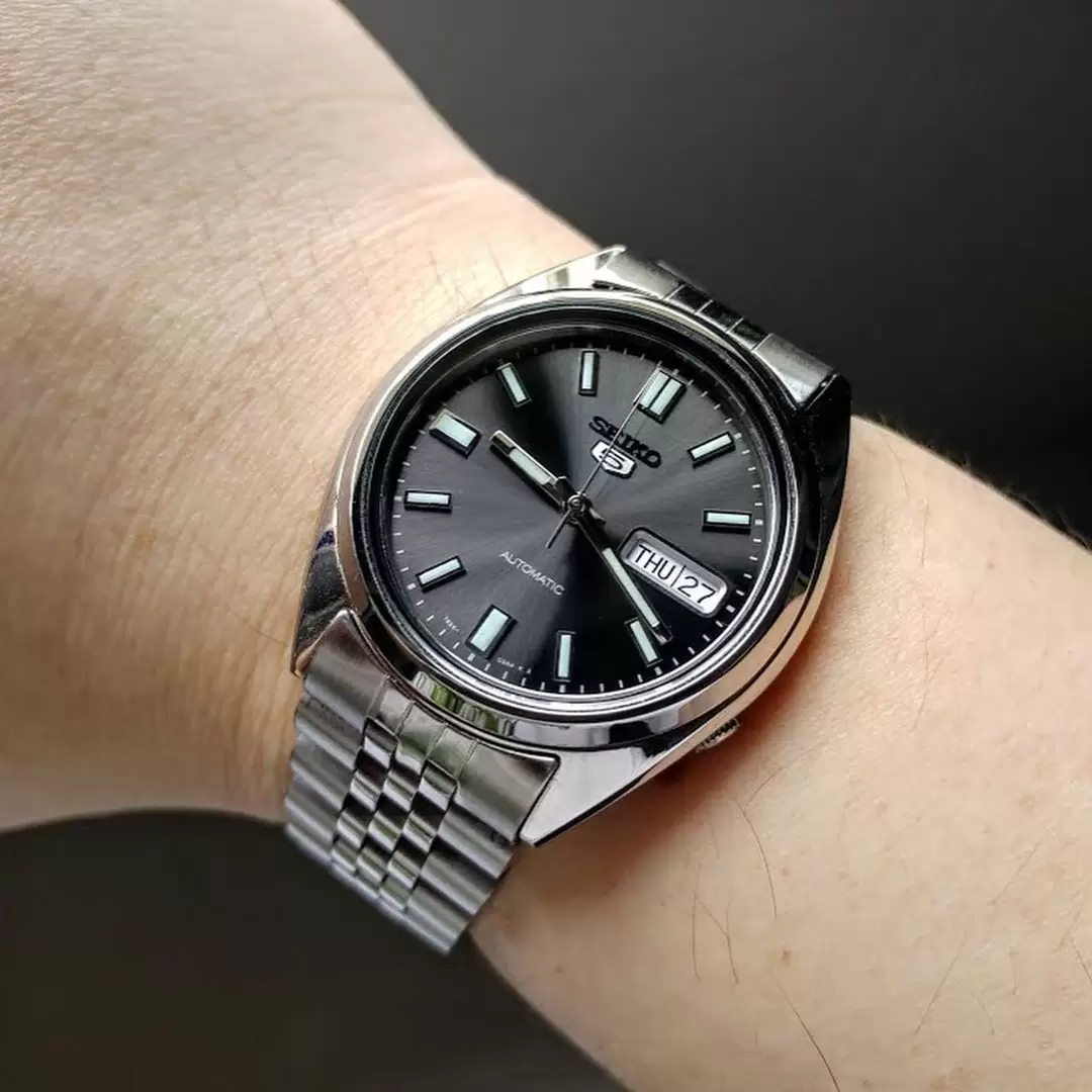 SEIKO 5 SAT SNXS79K - Image 5